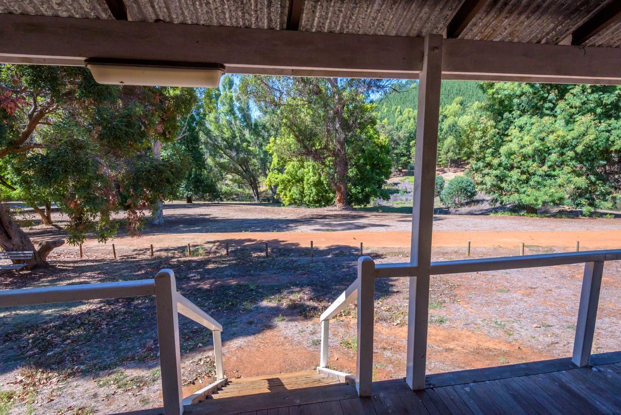 Lewana Cottages Balingup Exterior photo